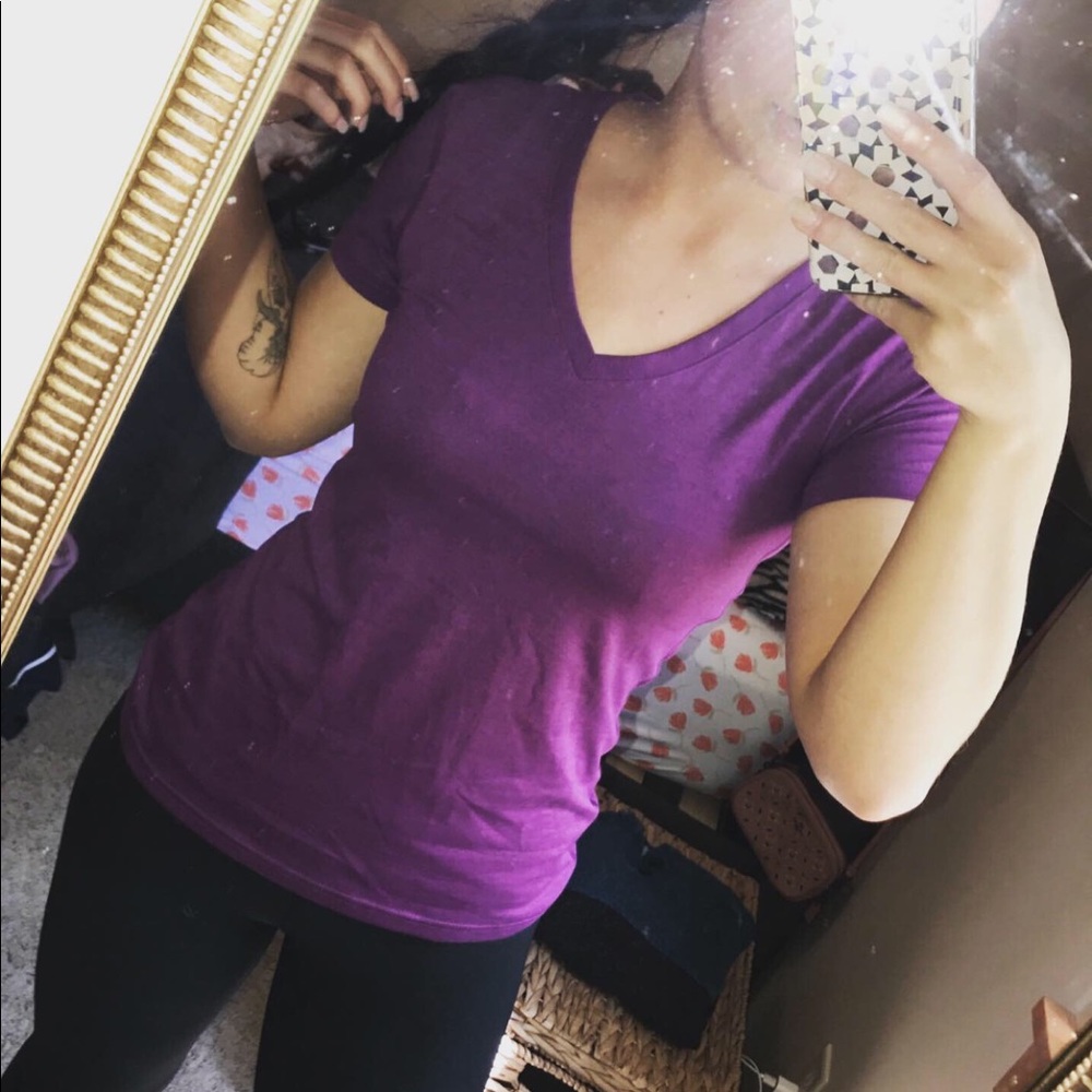 Nike tee - Picture 2 of 2